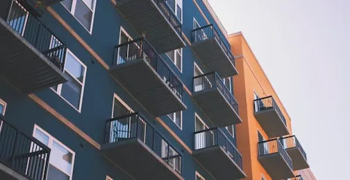 Propriétaires gérant la vie de leur logement